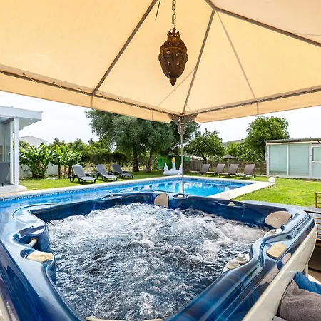 בית נופש Isabel Private Pool & By Aora *