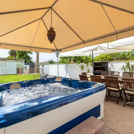 בית נופש Isabel Private Pool & By Aora *